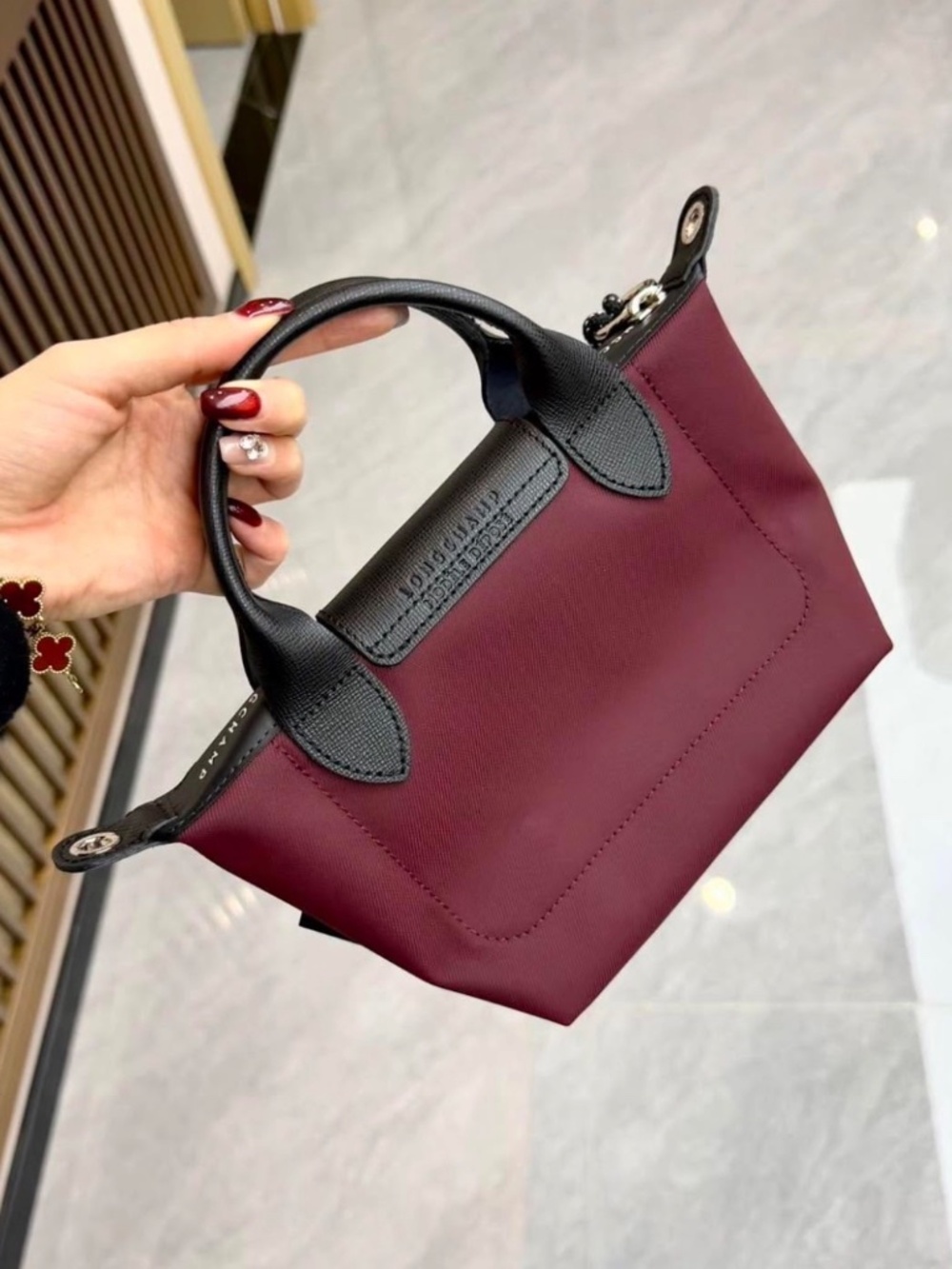 NWT Energy XS Longchamp - Picture 4 of 4